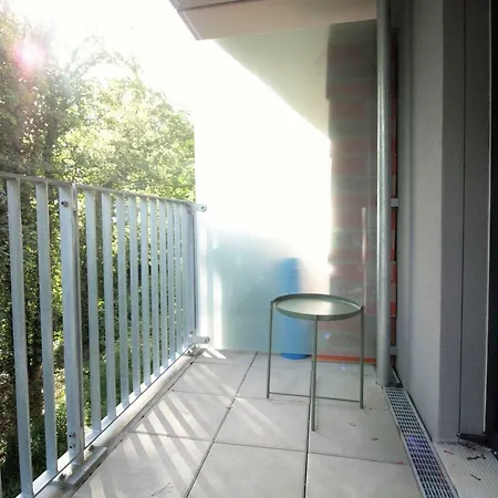 Studio - Balcony, Netflix, Hospital Proximity *