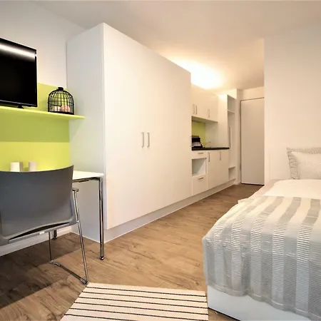 Studio - Balcony, Netflix, Hospital Proximity Apartment Würzburg