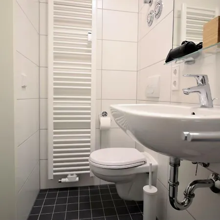 Studio - Balcony, Netflix, Hospital Proximity Apartment *
