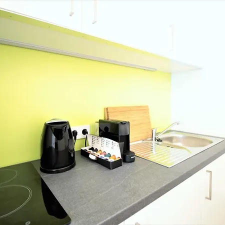 Studio - Balcony, Netflix, Hospital Proximity Apartment Würzburg