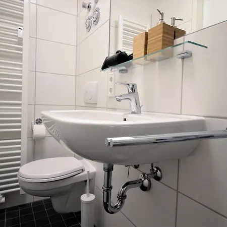 Studio - Balcony, Netflix, Hospital Proximity Apartment Würzburg