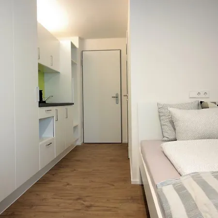 Studio - Balcony, Netflix, Hospital Proximity 아파트 *