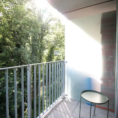 Studio - Balcony, Netflix, Hospital Proximity