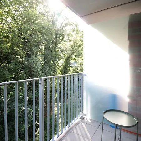 Studio - Balcony, Netflix, Hospital Proximity